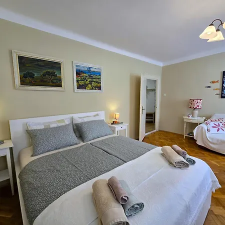 Seven - Two-bedroom * Rovinj