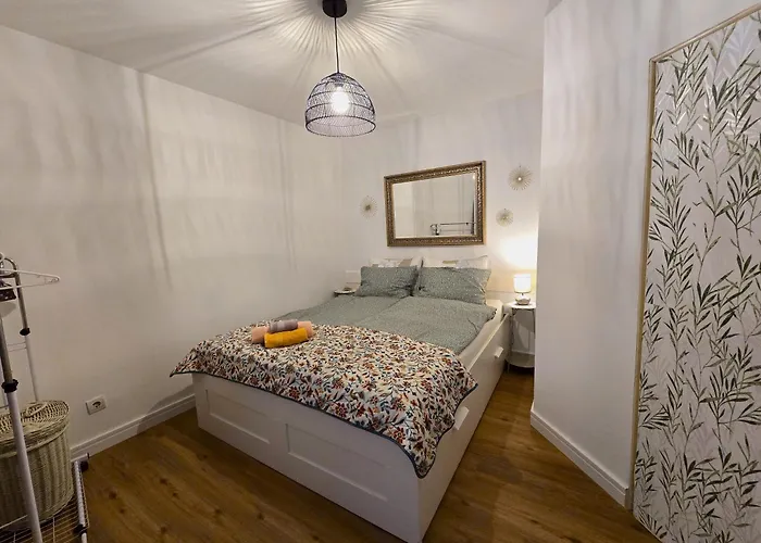 Seven - Two-bedroom * Ρόβινι